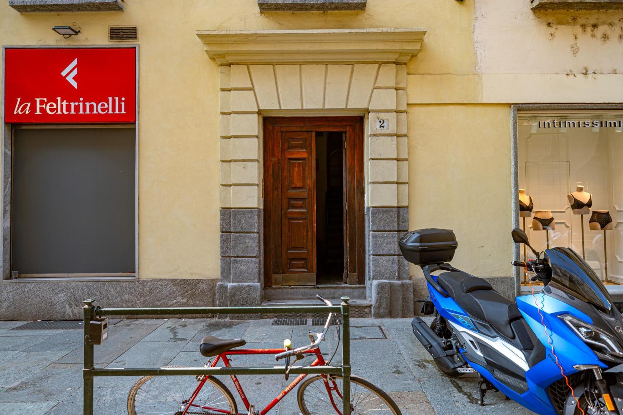 La Casa Di Levi, In Centro A Torino Apartment Exterior photo